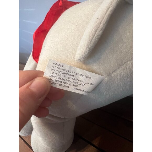 Disney Dumbo 14" Plush Disneyland Resorts New With Tag Disney Parks Authenticate - Picture 9 of 10